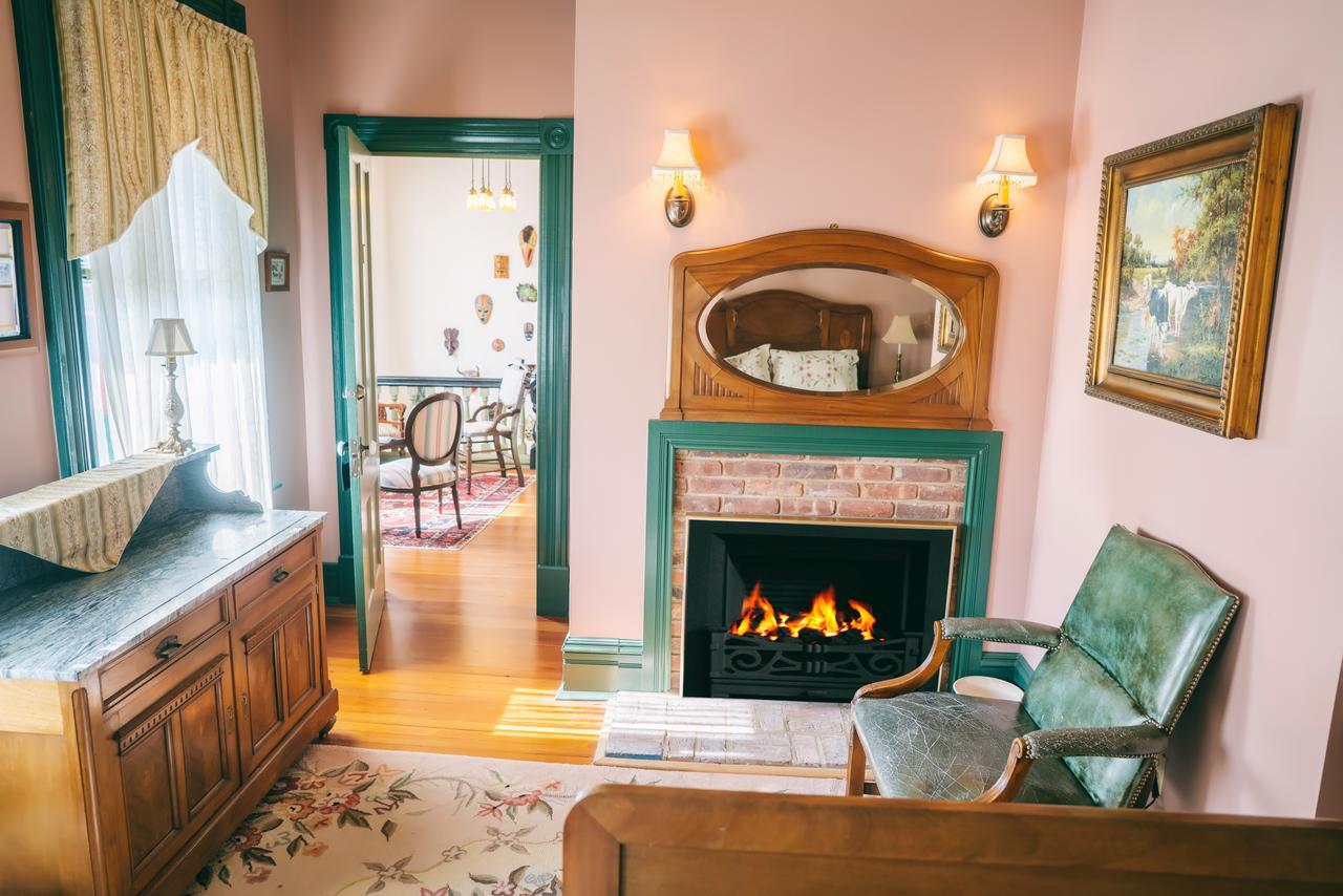 Hummingbird Inn Истон Экстерьер фото