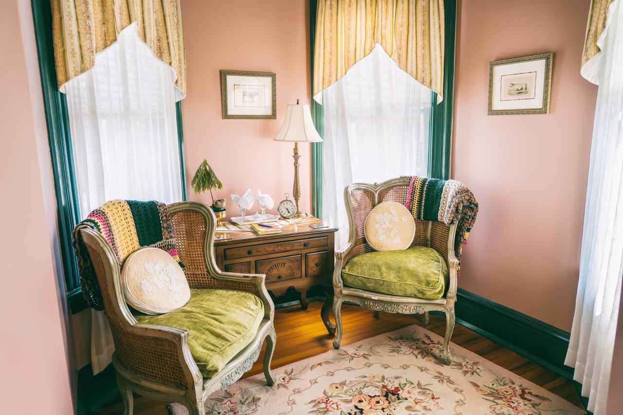 Hummingbird Inn Истон Экстерьер фото