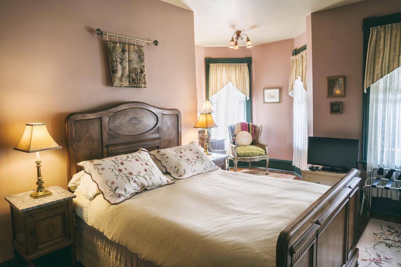 Hummingbird Inn Истон Экстерьер фото