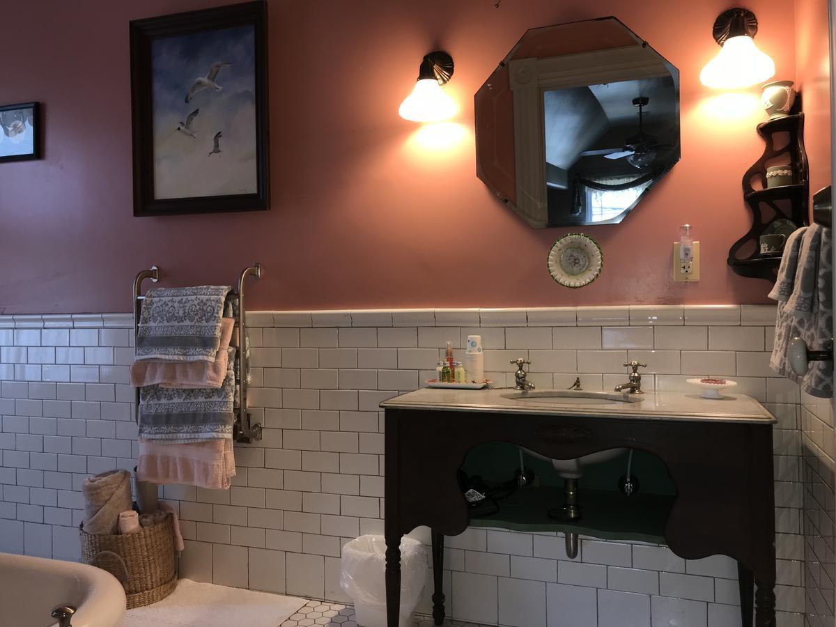 Hummingbird Inn Истон Экстерьер фото